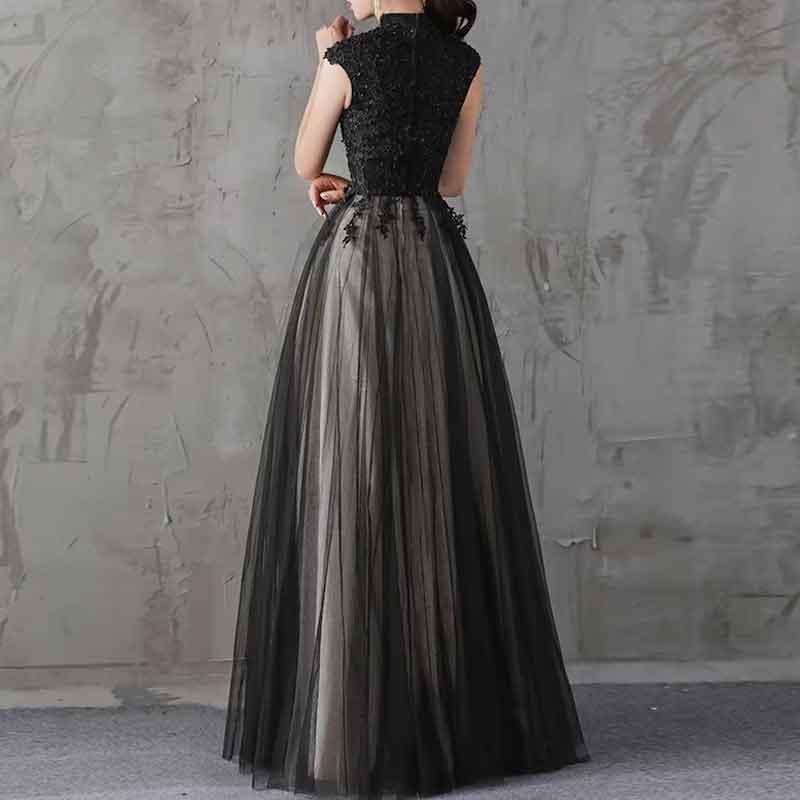 刺繍入りチャイナドレス