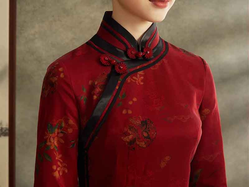 高級なチャイナドレス