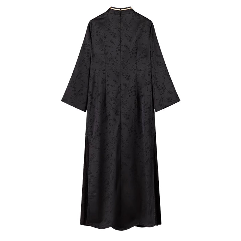 刺繍入りチャイナドレス