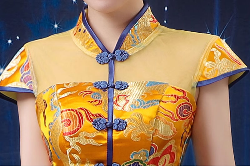 刺繍入りチャイナドレス