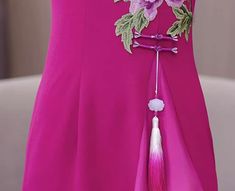 高級なチャイナドレス