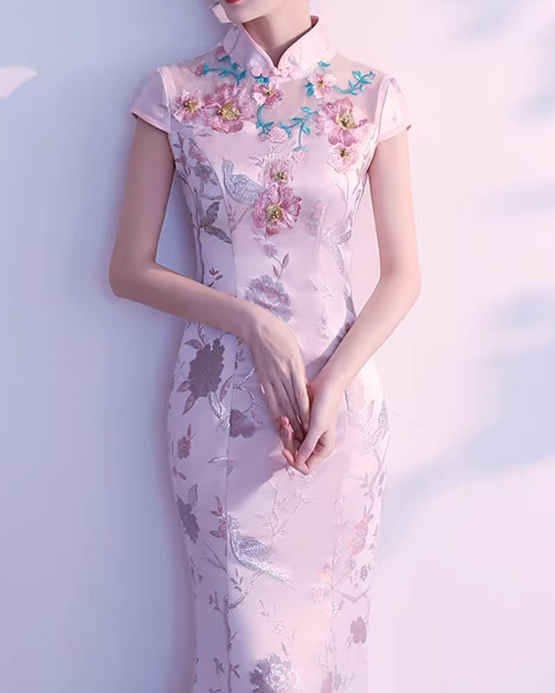 高級なチャイナドレス