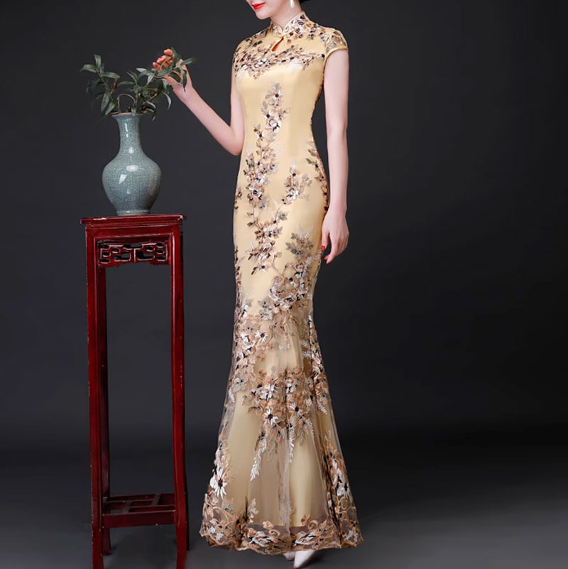 刺繍入り中華風のロングドレス