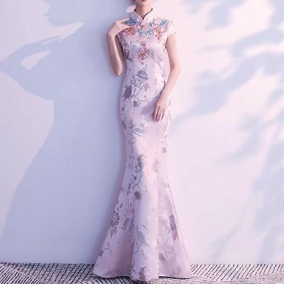 気品漂う鳥と花の刺繍が魅力のロング丈チャイナドレス