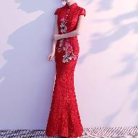 女性用のチャイナ服