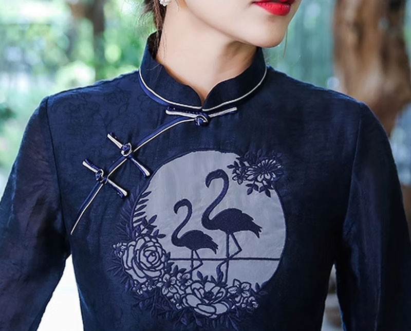 刺繍入りチャイナドレス