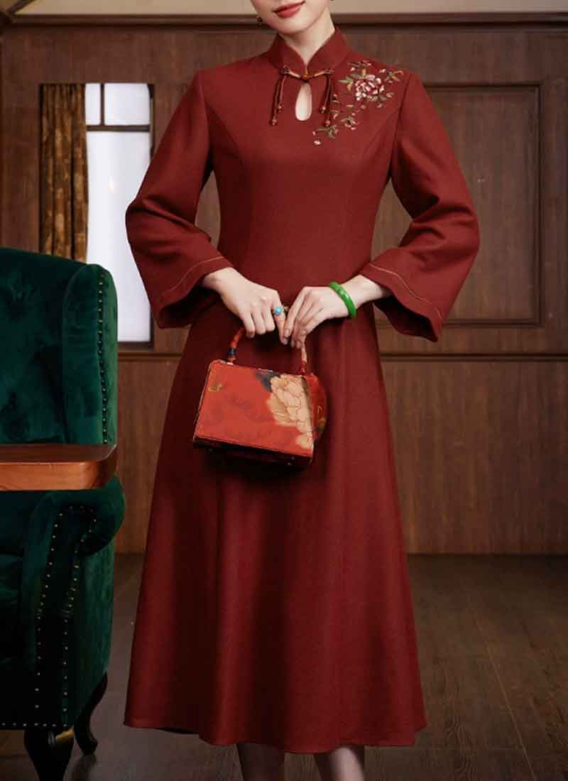 刺繍入り中華風のワンピース