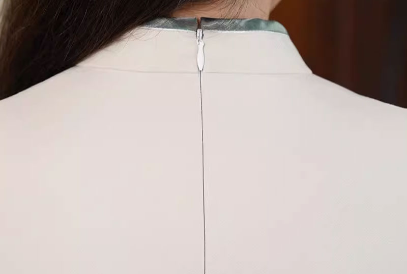 レディースのチャイナドレス