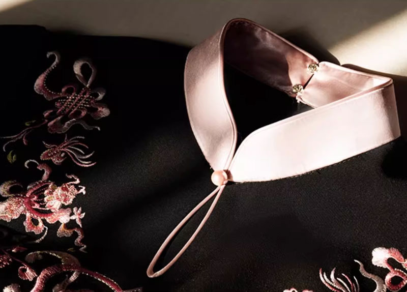 刺繍入り中華風のワンピース