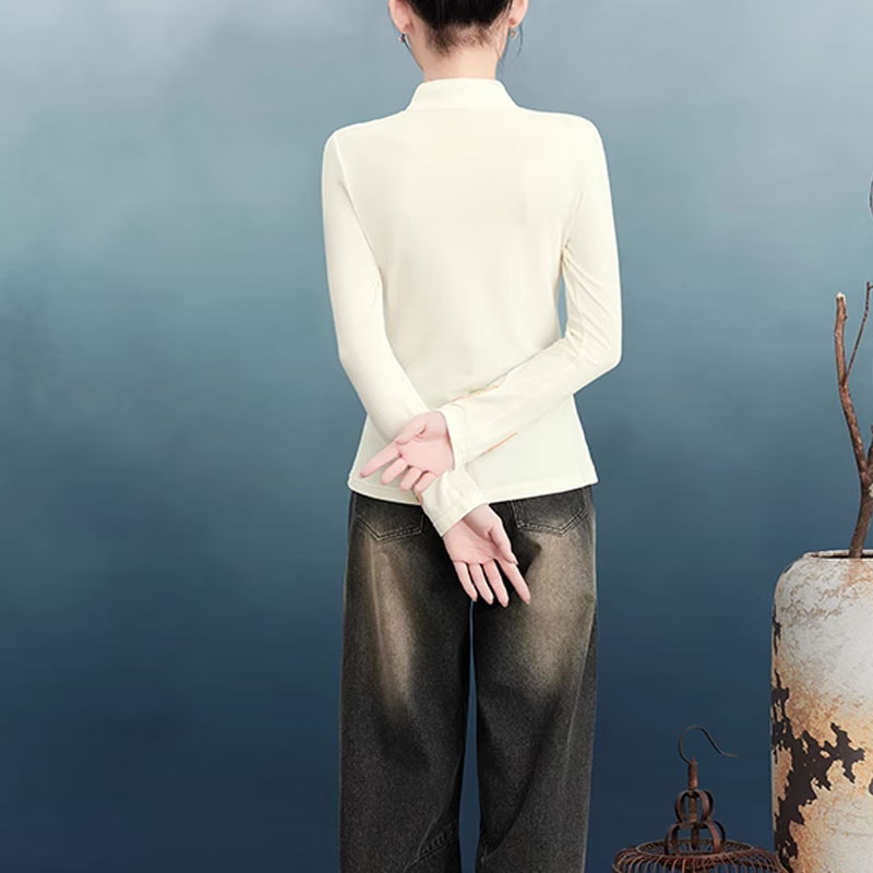 中華風のブラウス