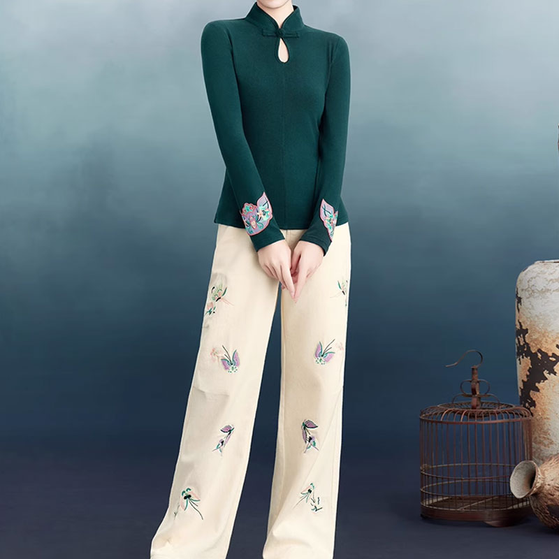 刺繍入りチャイナトップス