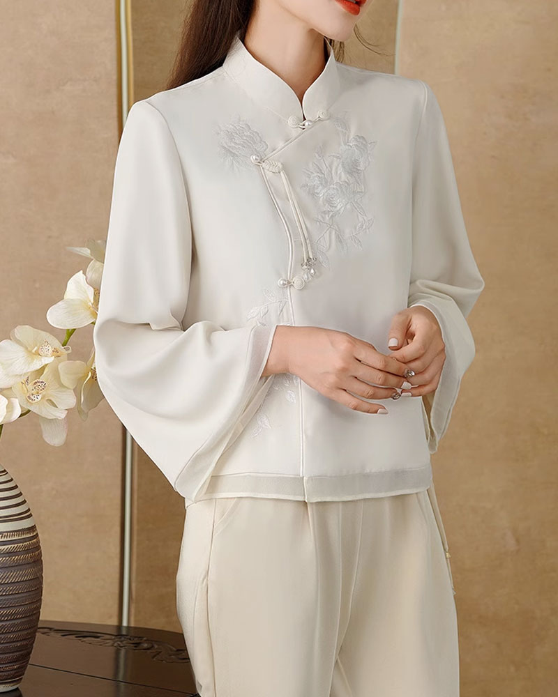 中華風のブラウス