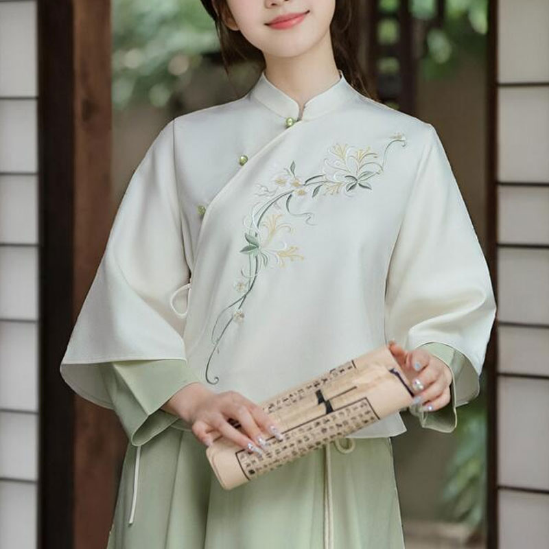 レディースのチャイナトップス