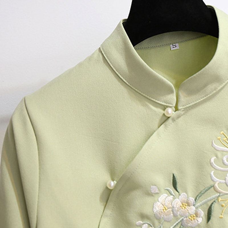 刺繍入りチャイナブラウス