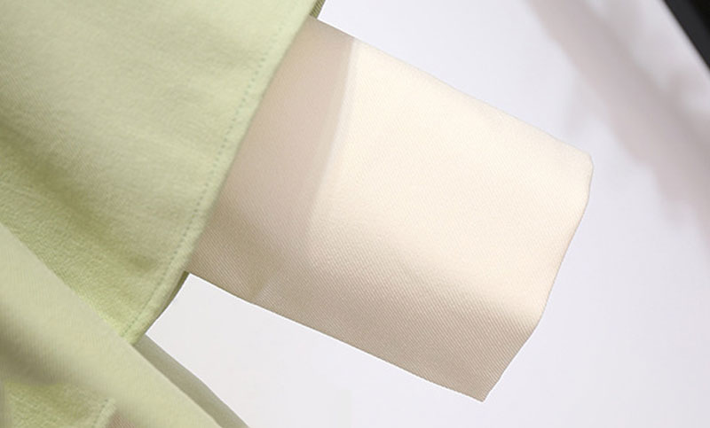 刺繍入り中華風のブラウス