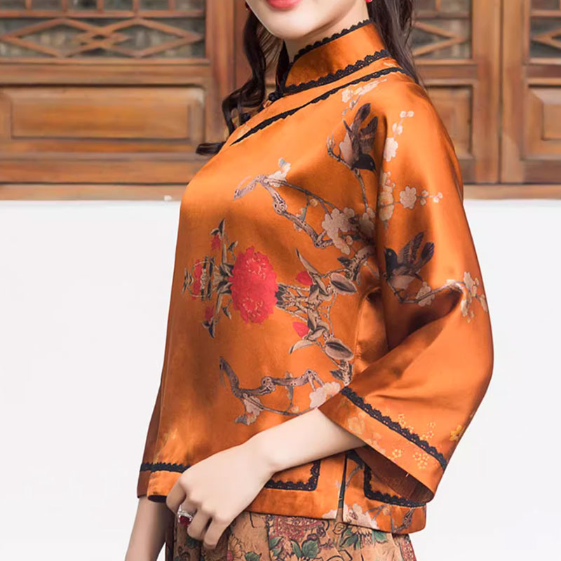 中華風のトップス