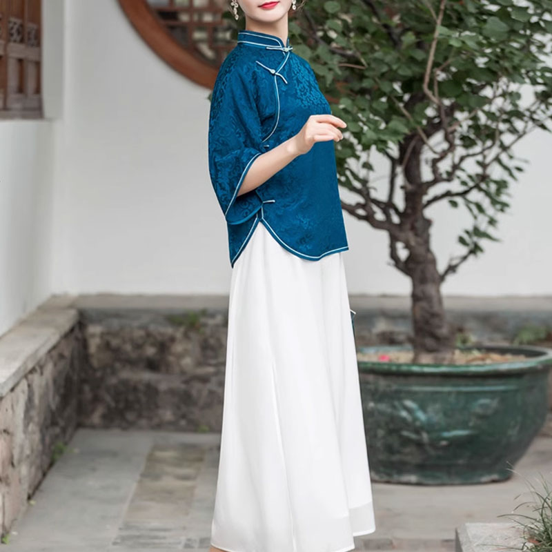 中華風のトップス