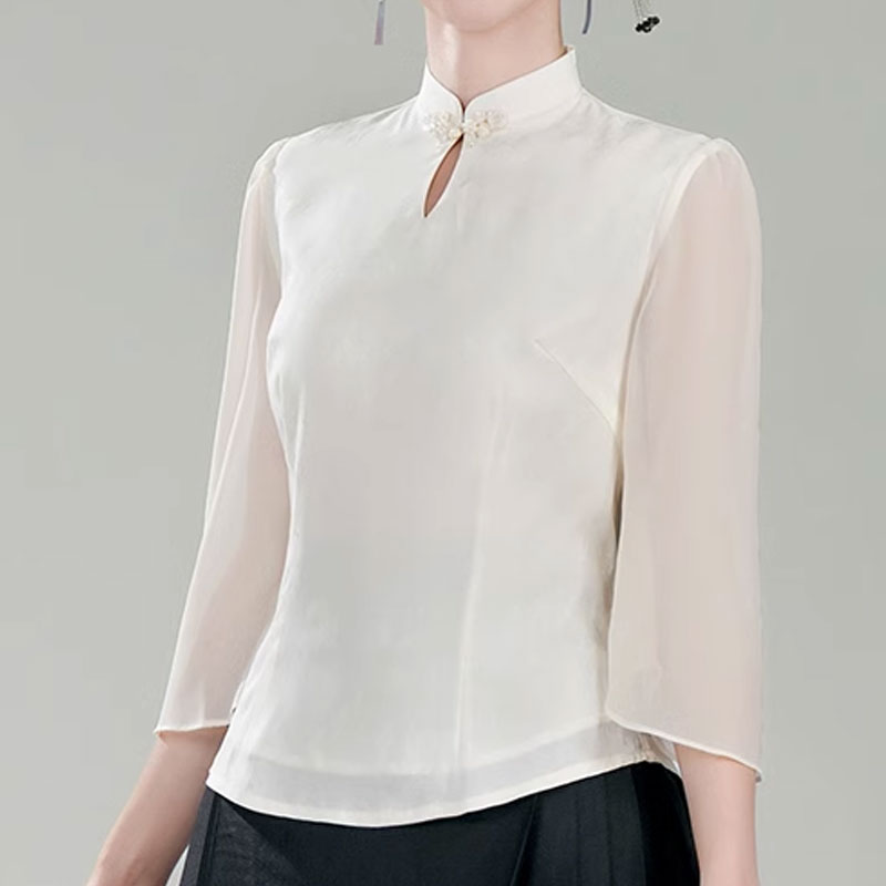 中華風のシャツ