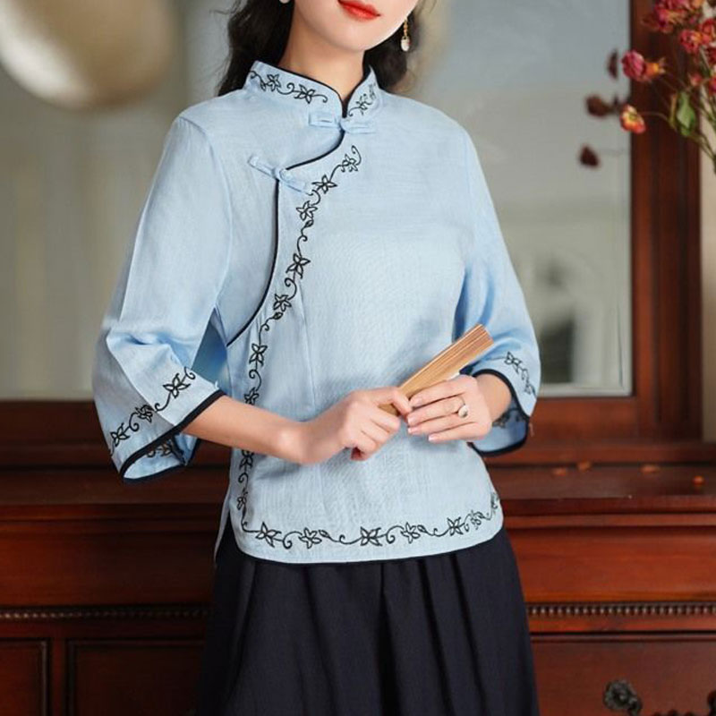 中華風のトップス
