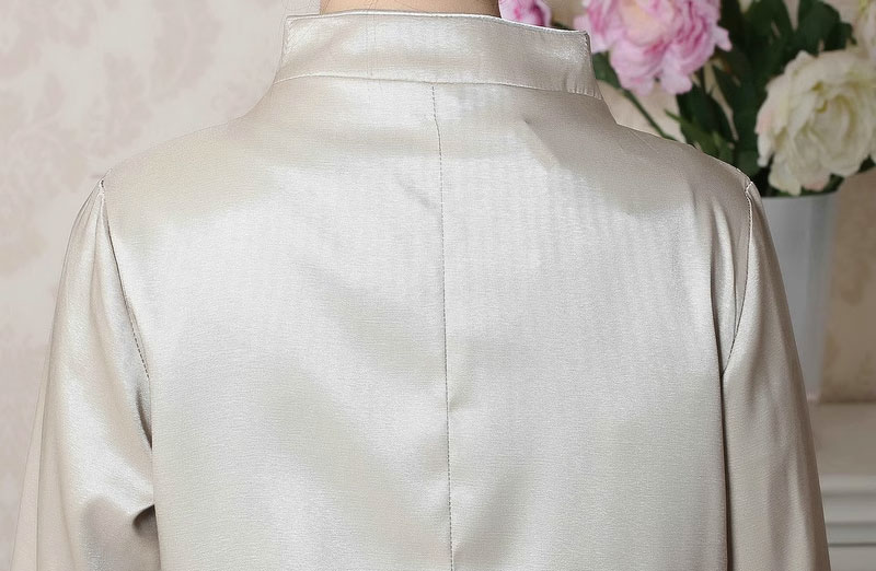 チャイナボタンのレディースジャケット