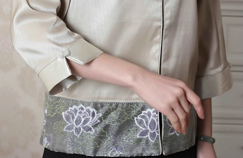 中華風のレディースジャケット