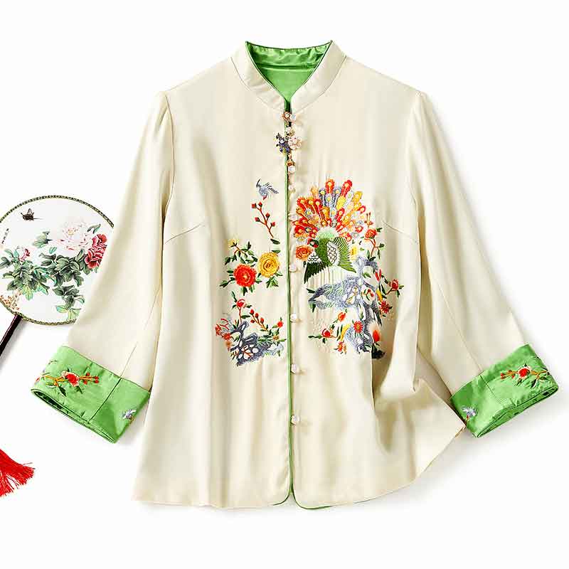 孔雀刺繍が華やかなチャイナジャケット