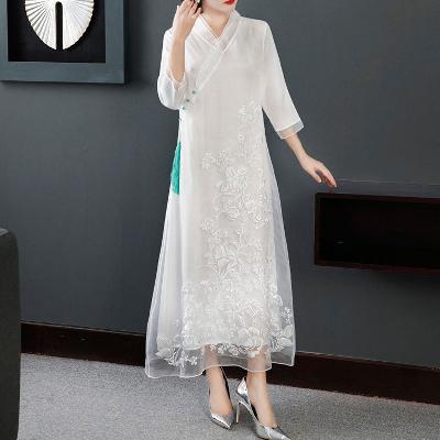 刺繍入りシフォン素材の漢服風の民族チャイナドレス。